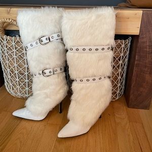 Fur heeled boots